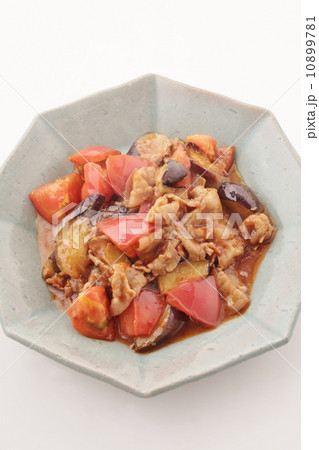 トマトとナスと豚肉の辛味噌炒め 10899781