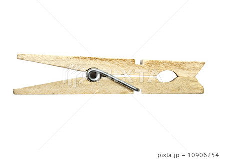 Wooden clothespin 10906254