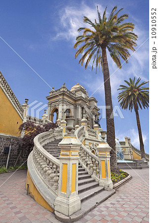 Santiago de Chile, old building with palms on the blue sky. Santiago de Chile, old building with palms on the blue sky. 10910552