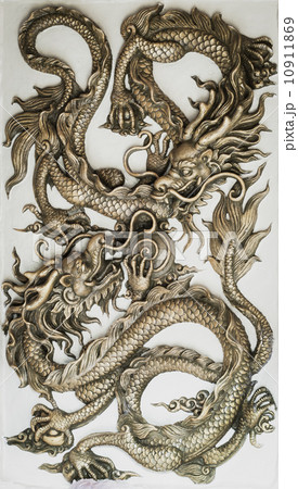 Dragon sculpture on wall Dragon sculpture on wall 10911869