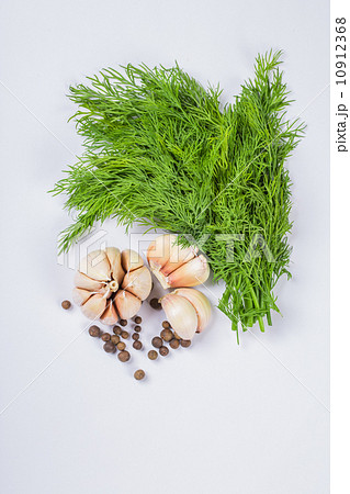 Garlic Pepper And Fennel 10912368