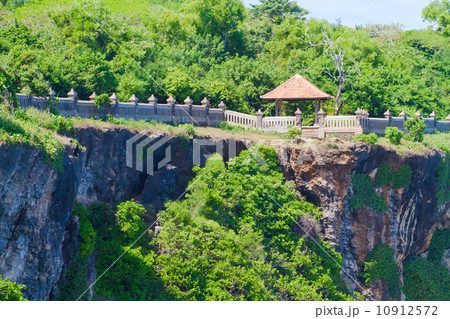 Uluwatu temple, Bali, Indonesia. 10912572