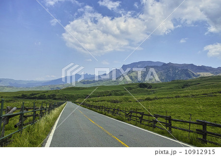 阿蘇山　阿蘇パノラマライン 10912915