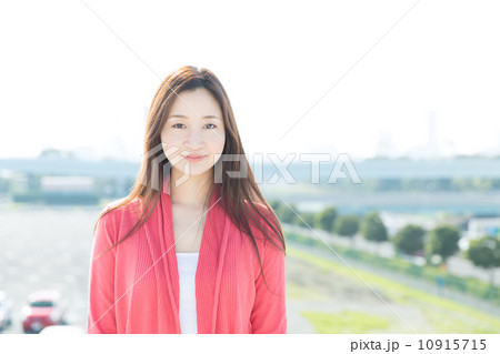 爽やかな女性 10915715