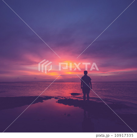 Girl on sunset Girl on sunset 10917335