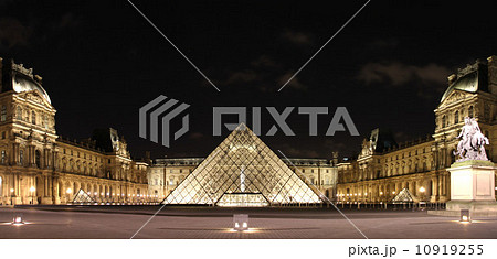 ルーブル美術館 10919255