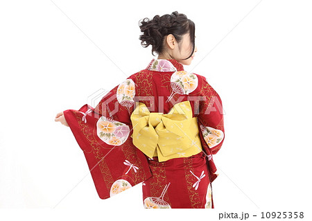 浴衣女性の後ろ姿 浴衣女性の後ろ姿 10925358