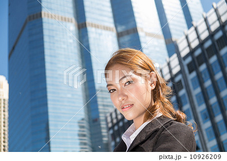 Thai Business Woman Outdoor 10926209