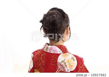 浴衣の女性の髪型 10927882