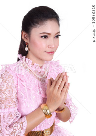 woman wearing typical thai dress pay respect woman wearing typical thai dress pay respect 10933310