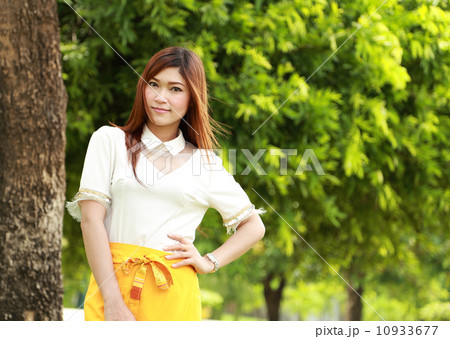 Thai women dressing with traditional style 10933677