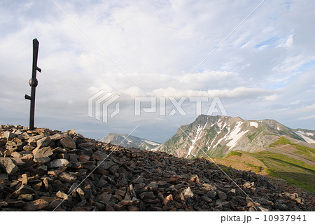 小蓮華山の宝剣と白馬岳 小蓮華山の宝剣と白馬岳 10937941