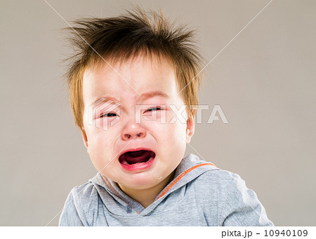Asia baby boy crying Asia baby boy crying 10940109