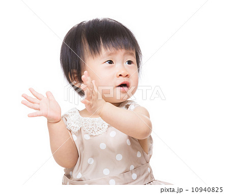 Asian baby girl clapping hand Asian baby girl clapping hand 10940825