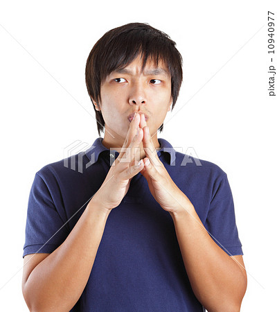 Asia man thinking 10940977