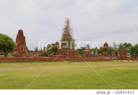Wat Mahathat Temple, Thailand 10941411