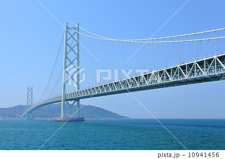 Akashi Kaikyo bridge 10941456