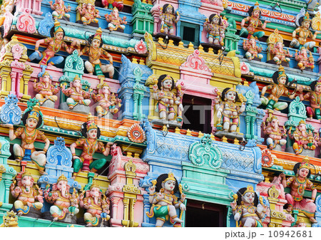 Statues in hindu temple at singapore 10942681