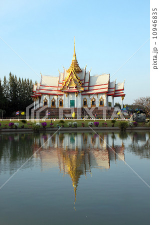 acient temple building in Thailand 10946835