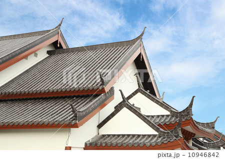 Traditional Chinese Roof 10946842