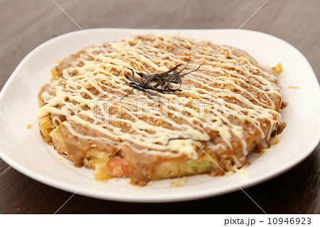Pizza Japanese style 10946923