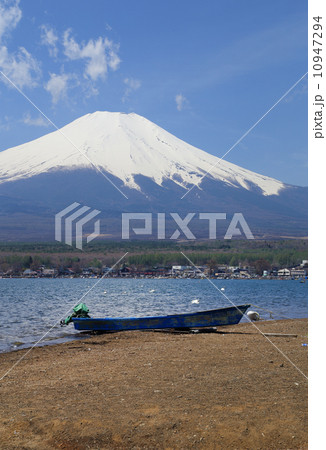 Mt.Fuji at Lake Yamanaka, Japan Mt.Fuji at Lake Yamanaka, Japan 10947294