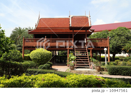 Thai style wooden house 10947561