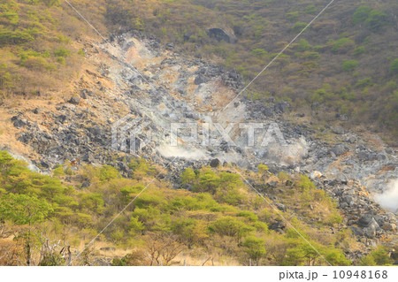 Owakudani, sulfur quarry, Japan Owakudani, sulfur quarry, Japan 10948168
