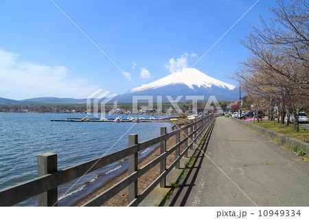 Mt.Fuji at Lake Yamanaka, Japan 10949334