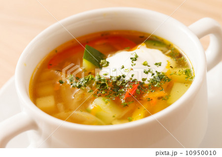 vegetable soup 10950010