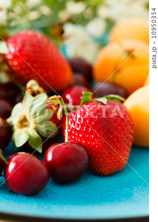 ripe fruits ripe fruits 10950354