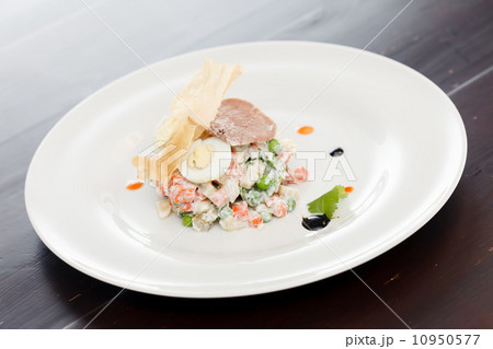 Russian salad 10950577