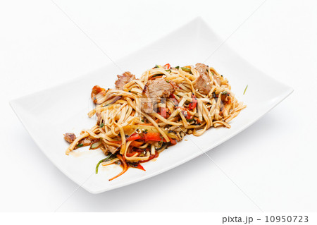 noodle with meat and vegetables noodle with meat and vegetables 10950723