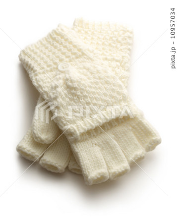 White knitted gloves White knitted gloves 10957034