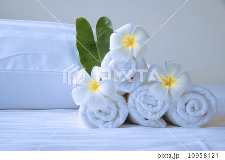 Well prepared spa in luxury hotel 10958424