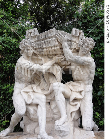 カゼルタ 10960521