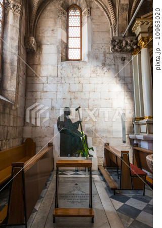 クロアチア　世界遺産　シベニク　聖ヤコブ大聖堂 10963020