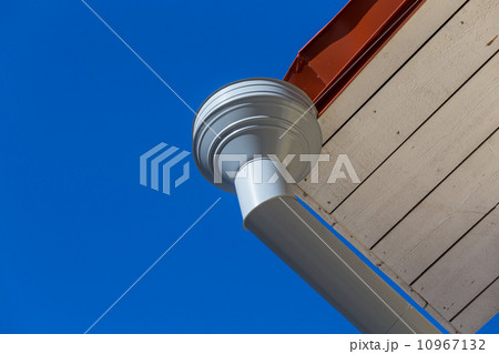 Rain gutter on house 10967132