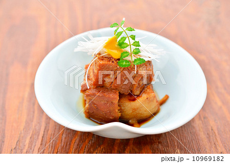 ラフテー。（豚肉の角煮）。※浜松産なので正式にラフテーではない可能性があります。ご了承の上ご購入ください。 10969182