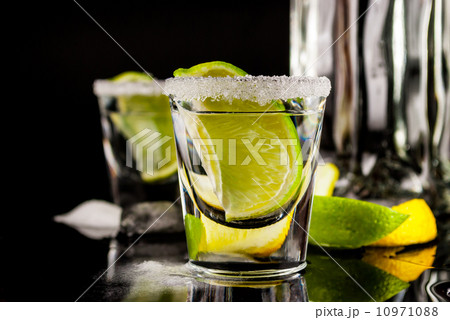 Tequila Tequila 10971088