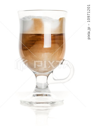 Mug made of glass with latte coffee, closeup studio photo Mug made of glass with latte coffee, closeup studio photo 10971201