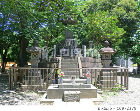 彰義隊の墓(東京都台東区上野公園) 彰義隊の墓(東京都台東区上野公園) 10972379