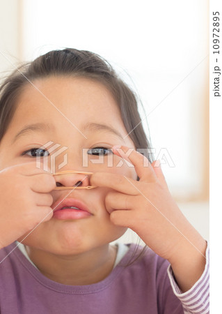 4歳　輪ゴム　女の子 10972895