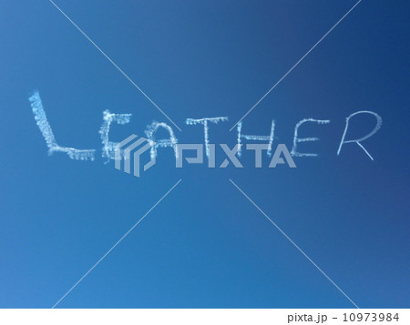 オーストラリアの飛行機雲 10973984