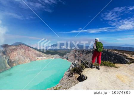 Ijen 10974309