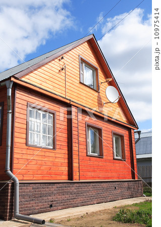 Country-House 10975414