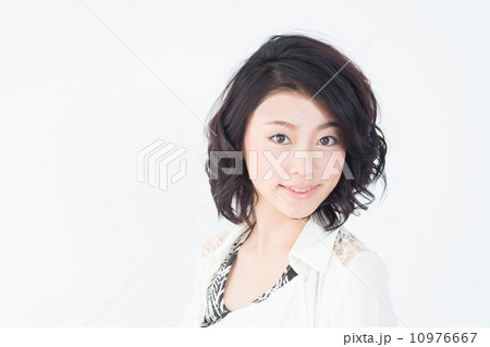 若い女性 10976667