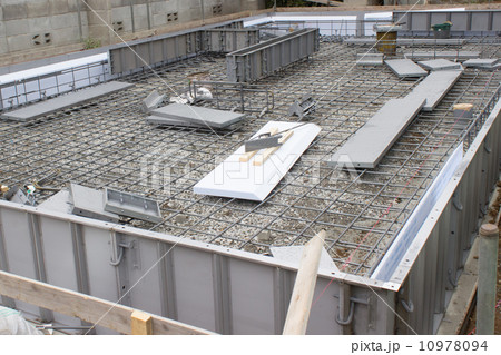 基礎工事　住宅　新築現場 10978094