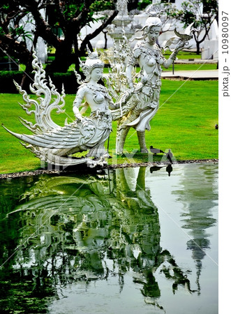Wat Rong Khun 10980097