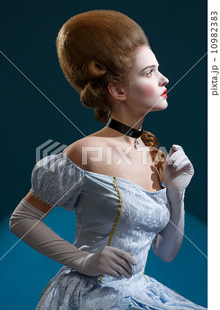 Theatre. Fairy Tale. Fancy woman in a blue dress - Retro Hairsty 10982383